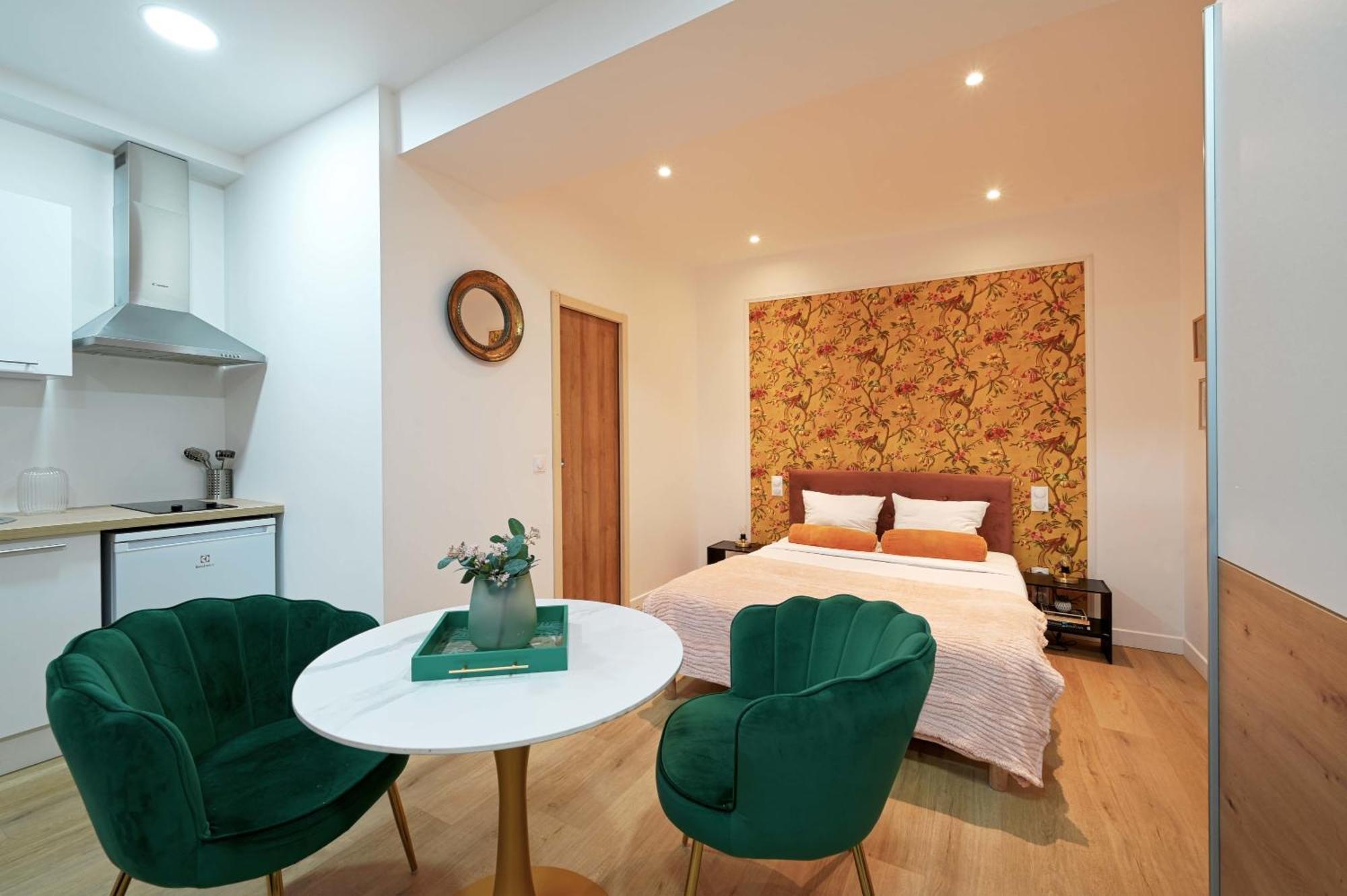 Modern Renovated Studio With A Touch Of Gilded Glamour Central Paris Apartamento Exterior foto