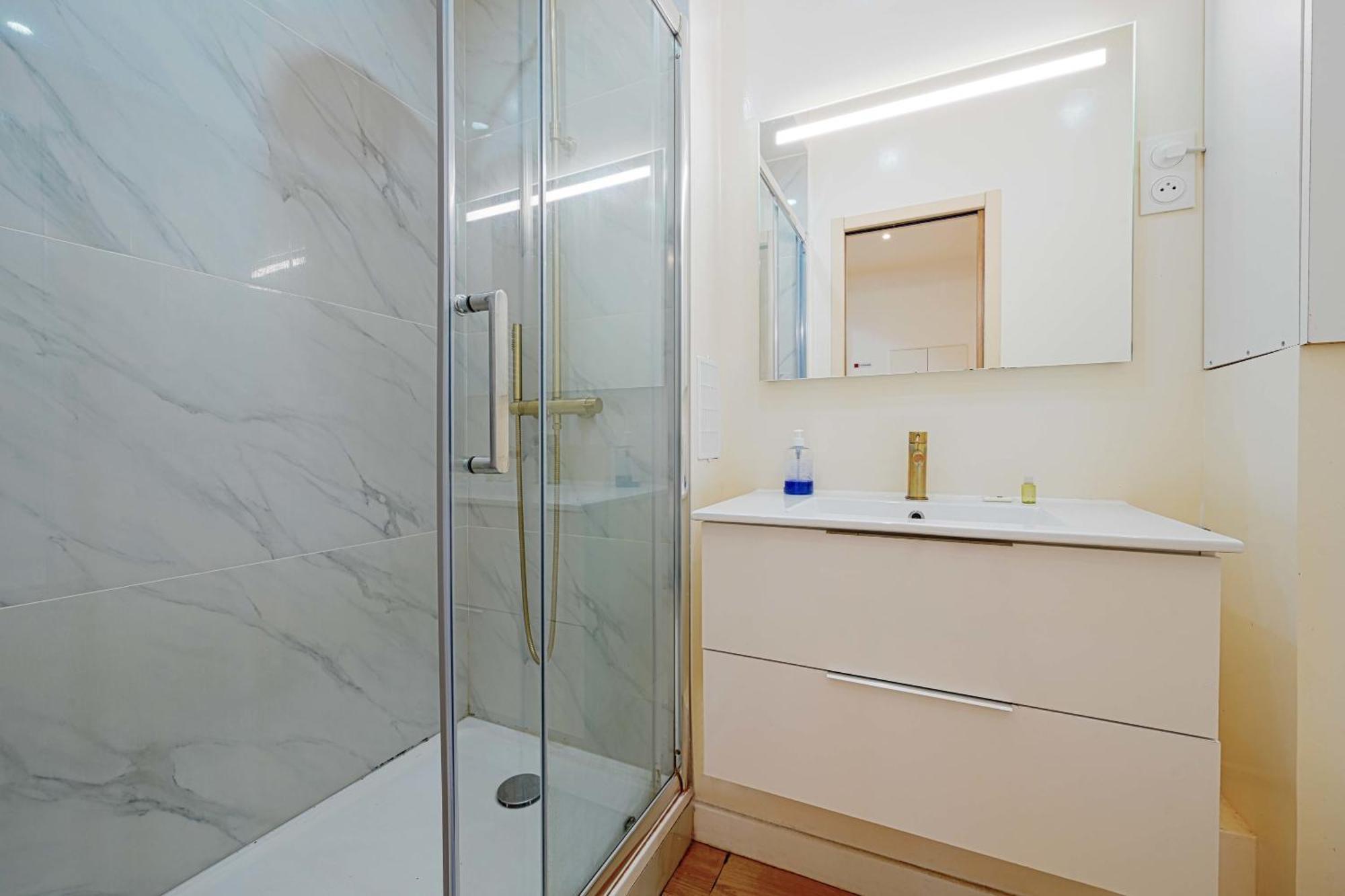 Modern Renovated Studio With A Touch Of Gilded Glamour Central Paris Apartamento Exterior foto